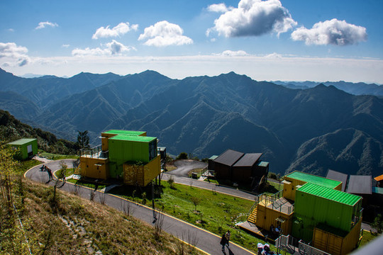 五峰獨(dú)嶺