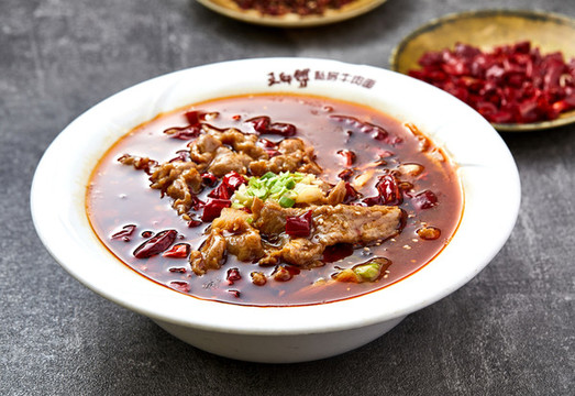 水煮牛肉