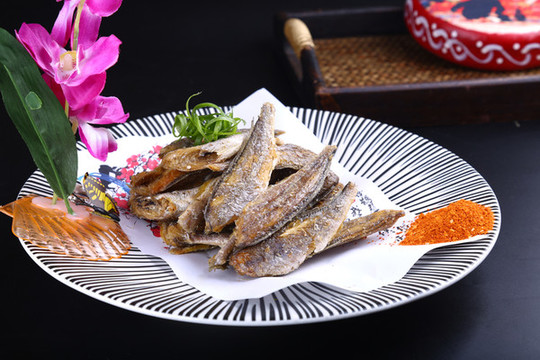 香酥小黃魚(yú)