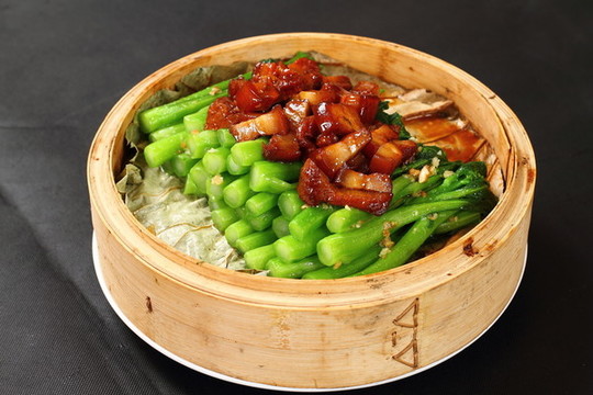 燒肉蒸菜心
