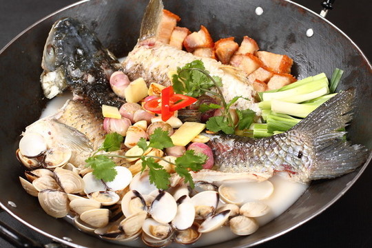 白貝燒肉煮鯇魚