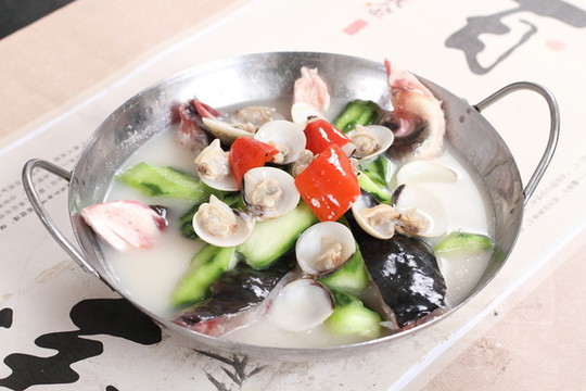 白貝煮魚頭