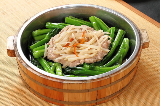 肉餅蒸菜心