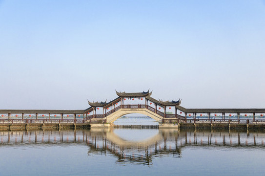 錦溪古鎮(zhèn)廊橋