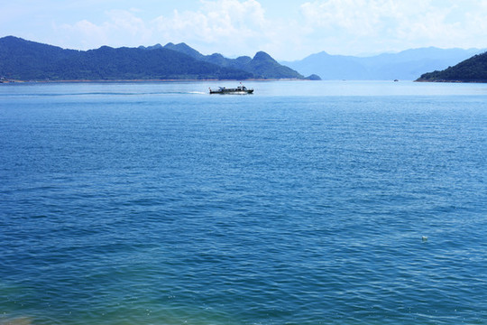 湖泊