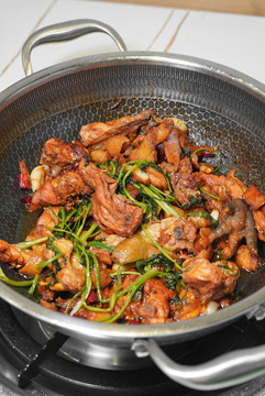 炒雞干鍋雞肉黃燜雞