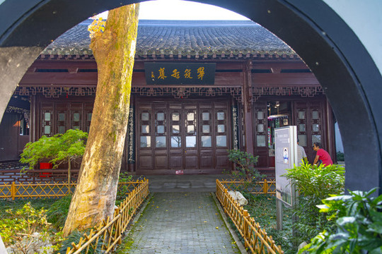 西湖閑放臺(tái)