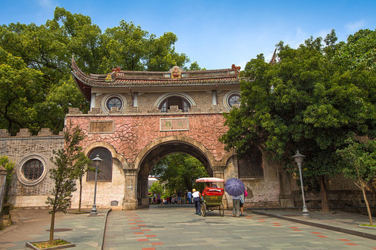 溪口鎮(zhèn)武嶺門
