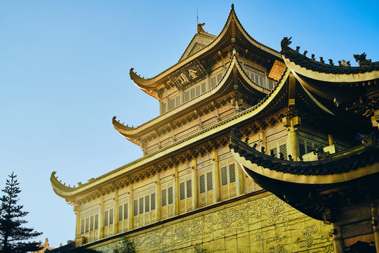 峨眉山金頂
