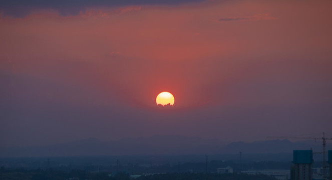夕陽(yáng)
