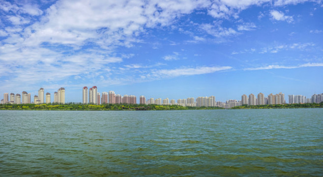 天津梅江湖泊景觀