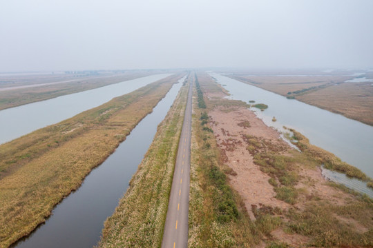 航拍黃河入海口生態(tài)旅游區(qū)