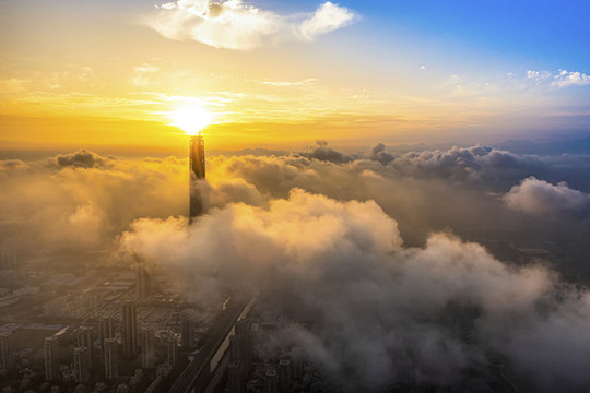 天津117大廈平流霧美景航拍