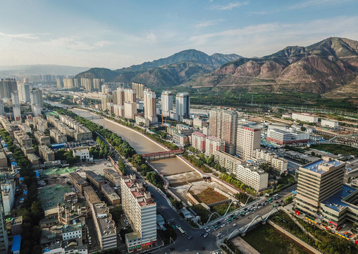 航拍青海省西寧市城市風(fēng)光
