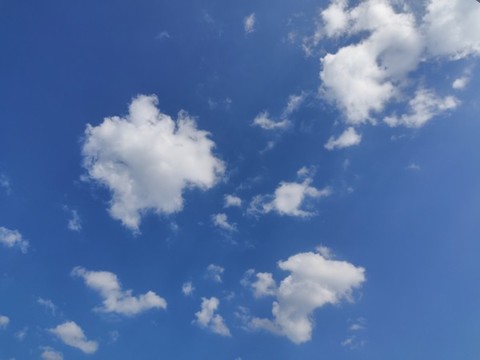 藍(lán)天白云