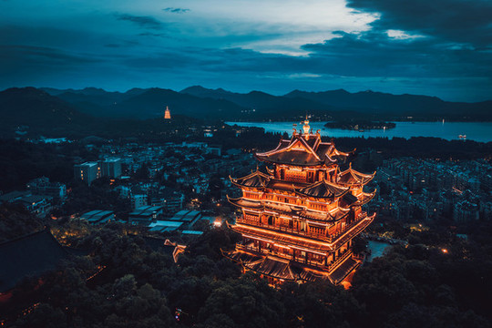 杭州城隍閣夜景