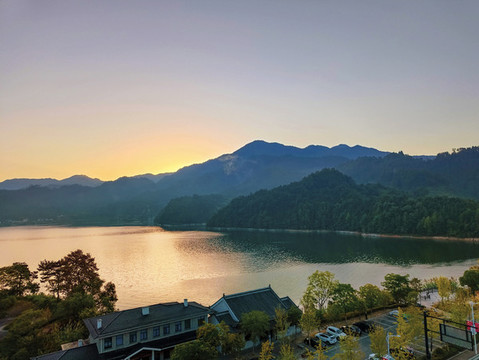 水墨山水小鎮(zhèn)