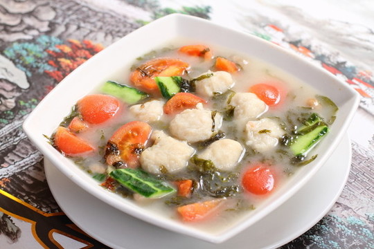 番茄煮魚丸