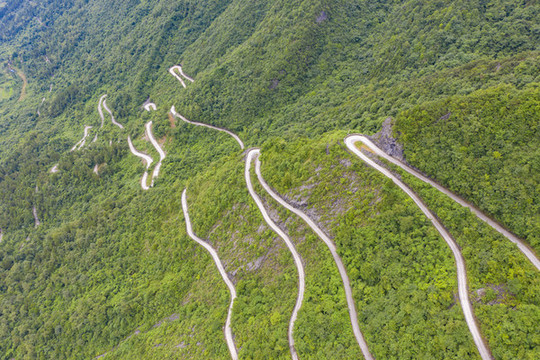 航拍湖北恩施掛壁公路