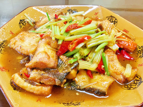香燜魚塊