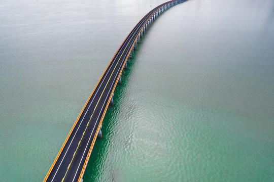 遼寧錦州市太和區(qū)白沙灣跨海大橋