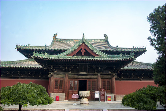 隆興寺