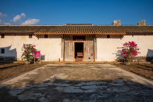 大萬世居