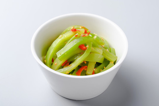 涼拌萵筍