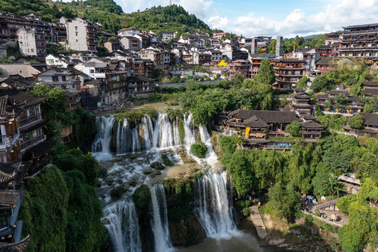 航拍湖南湘西芙蓉鎮(zhèn)風(fēng)光