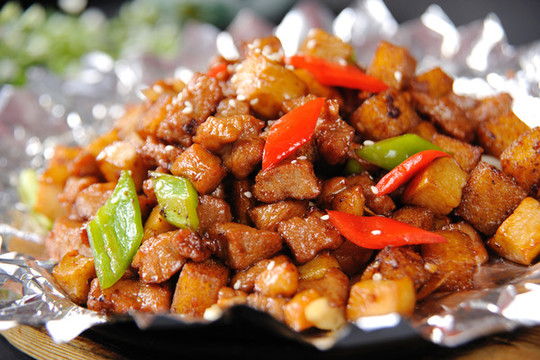 鐵板土豆牛肉粒