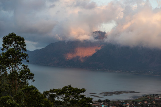 巴厘島巴圖爾湖