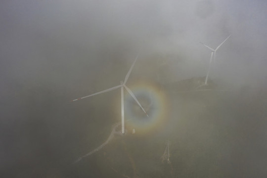 廣西岑溪風電場景如畫