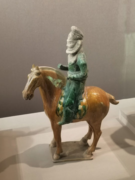 三彩胡人騎馬俑