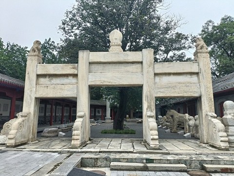 石牌樓