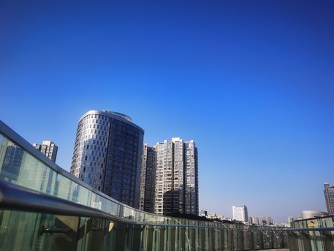 真北路橋上拍城市
