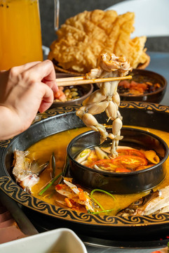 美蛙魚頭火鍋