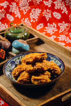油炸香酥雞翅美食