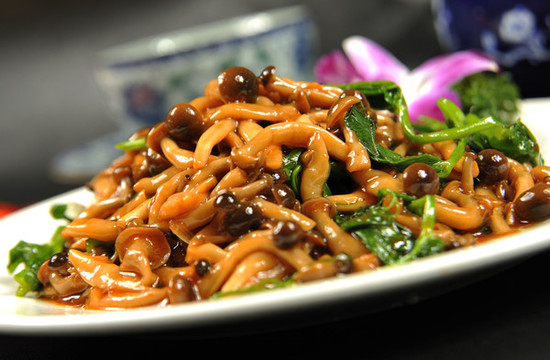 豌豆尖扒蟹味菇