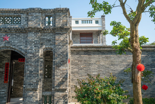 海南農(nóng)村傳統(tǒng)瓦屋建筑風(fēng)格