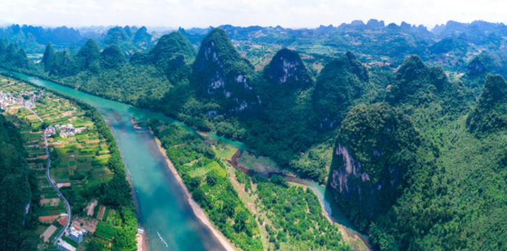 桂林山水漓江精華段全景