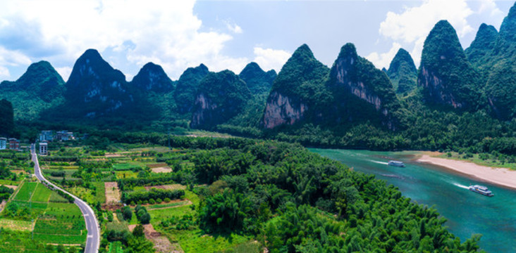桂林山水漓江精華段全景