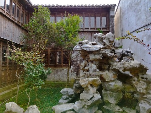 古建筑內(nèi)假山