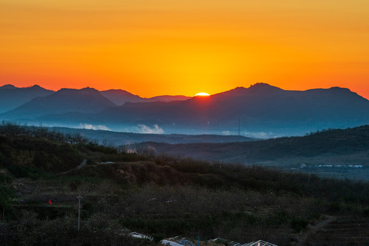 航拍沂蒙山區(qū)鄉(xiāng)村日出