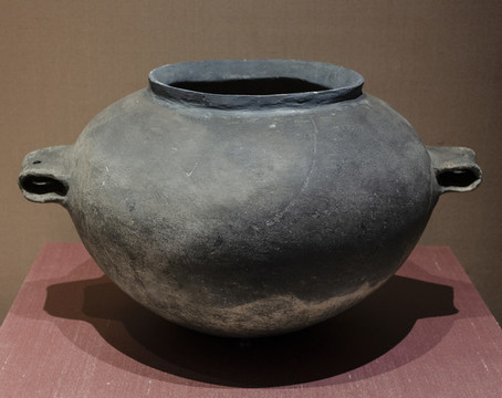 新石器時(shí)代灰陶雙耳釜
