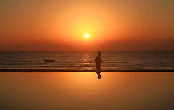 海上日出