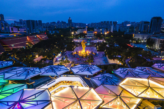 龍城廣場(chǎng)夜景航拍