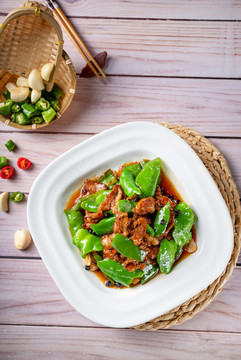 尖椒炒牛肉