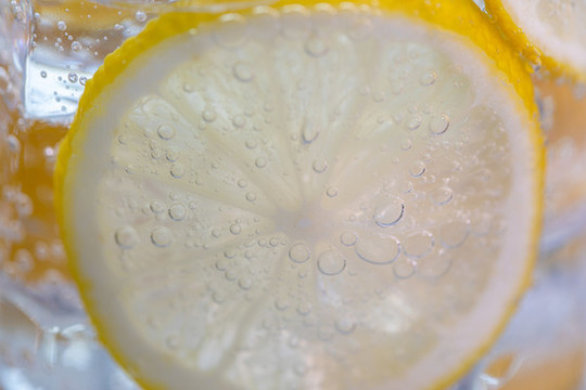檸檬冰水
