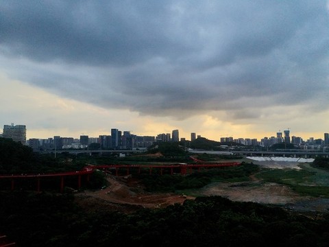 光明虹橋公園傍晚風(fēng)光