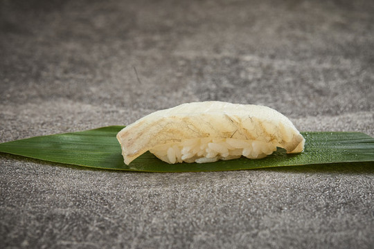 比目魚壽司